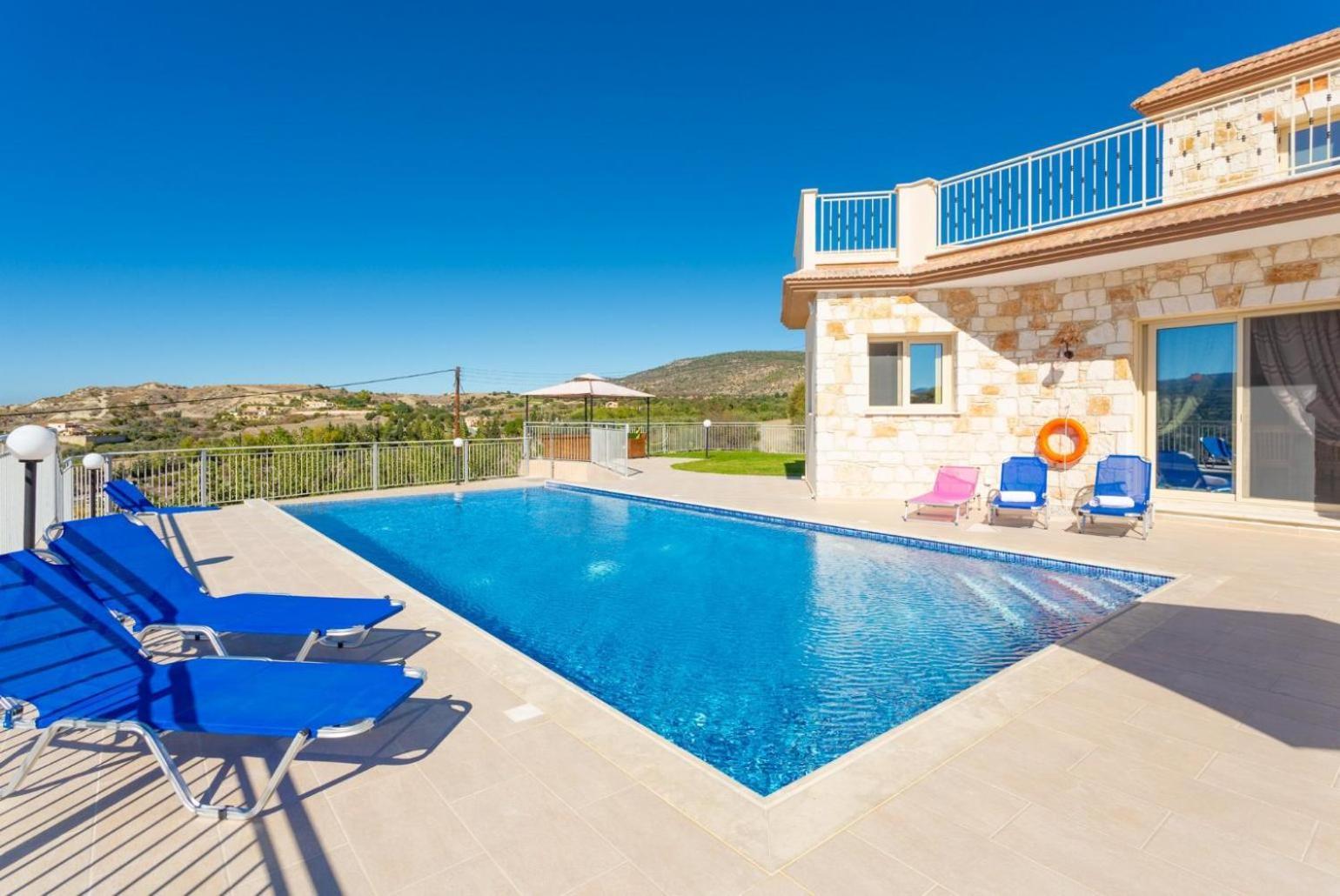 Villa Christel Lachi Exterior photo