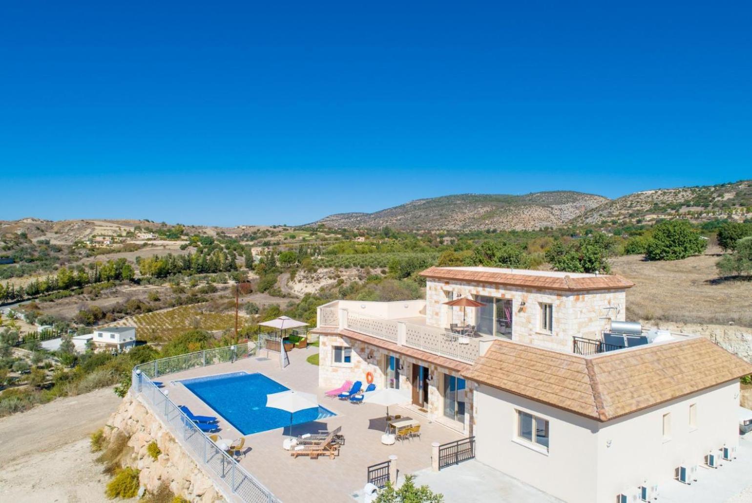 Villa Christel Lachi Exterior photo