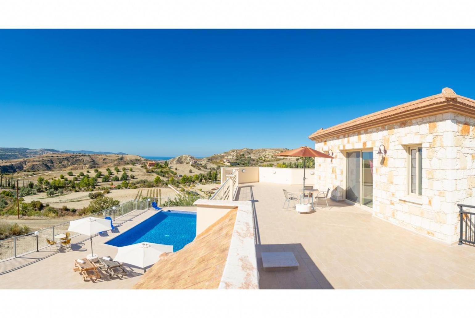 Villa Christel Lachi Exterior photo