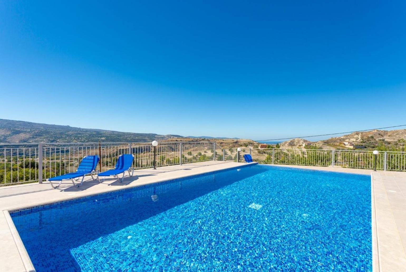 Villa Christel Lachi Exterior photo